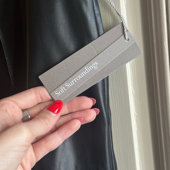 NWT Black Faux Leather Pants - Picture 4 of 6